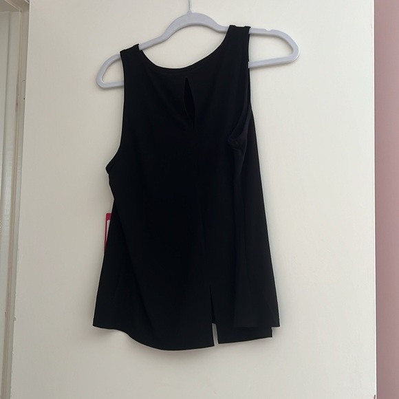 NWT Vince camuto no sleeve blouse - Picture 2 of 3